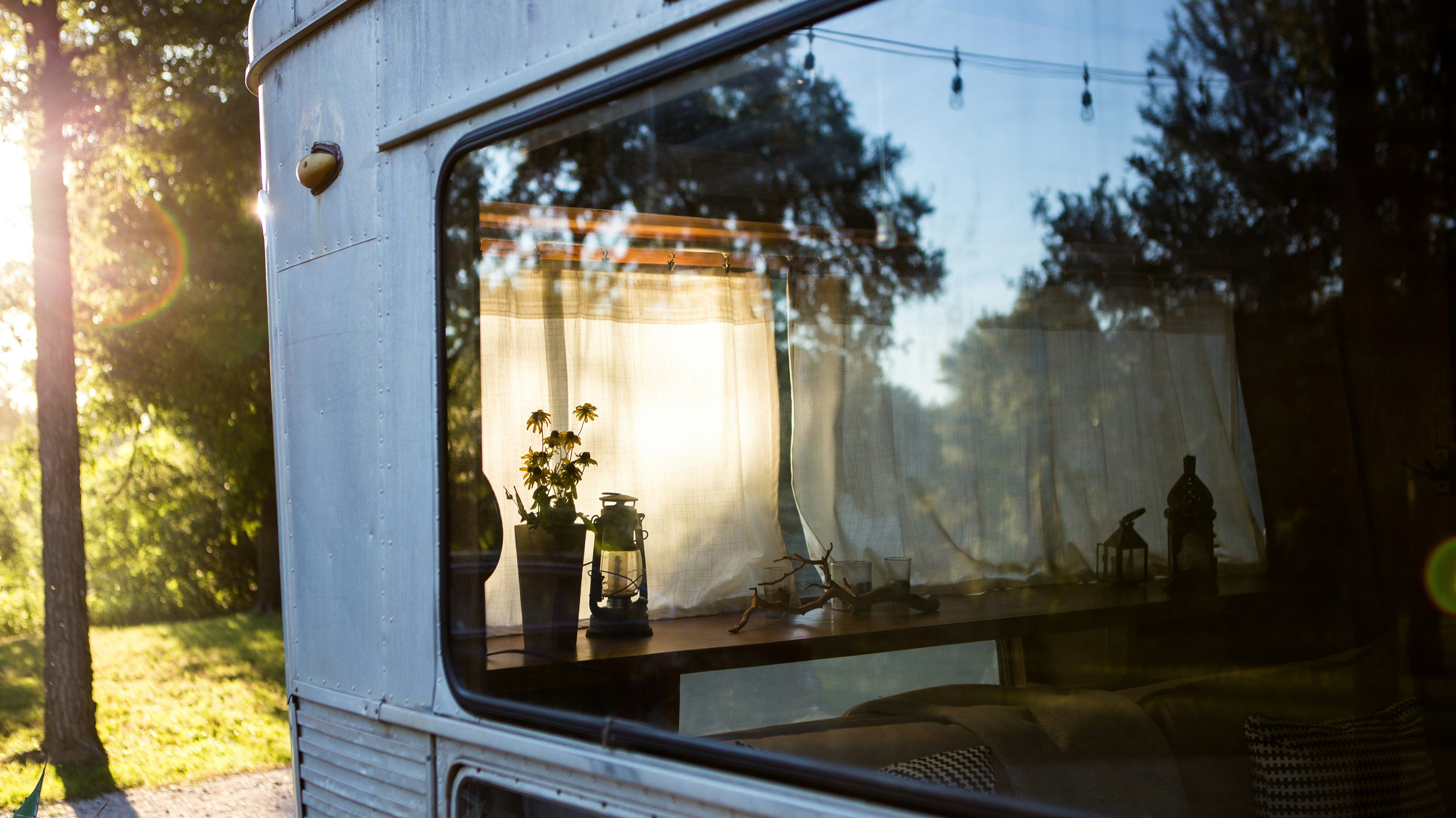 Our Guide to Purchasing Replacement Caravan Windows