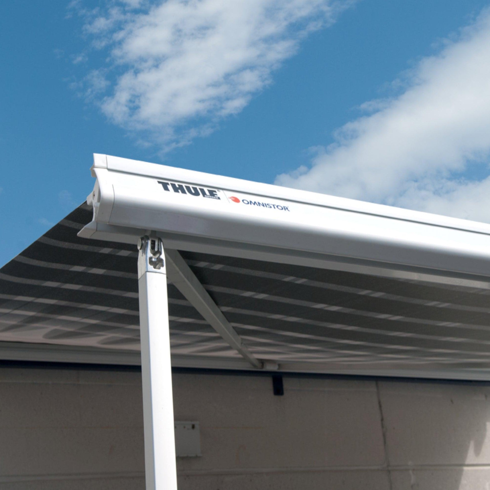 Thule 2000 Cassette Awning - Aussie Traveller