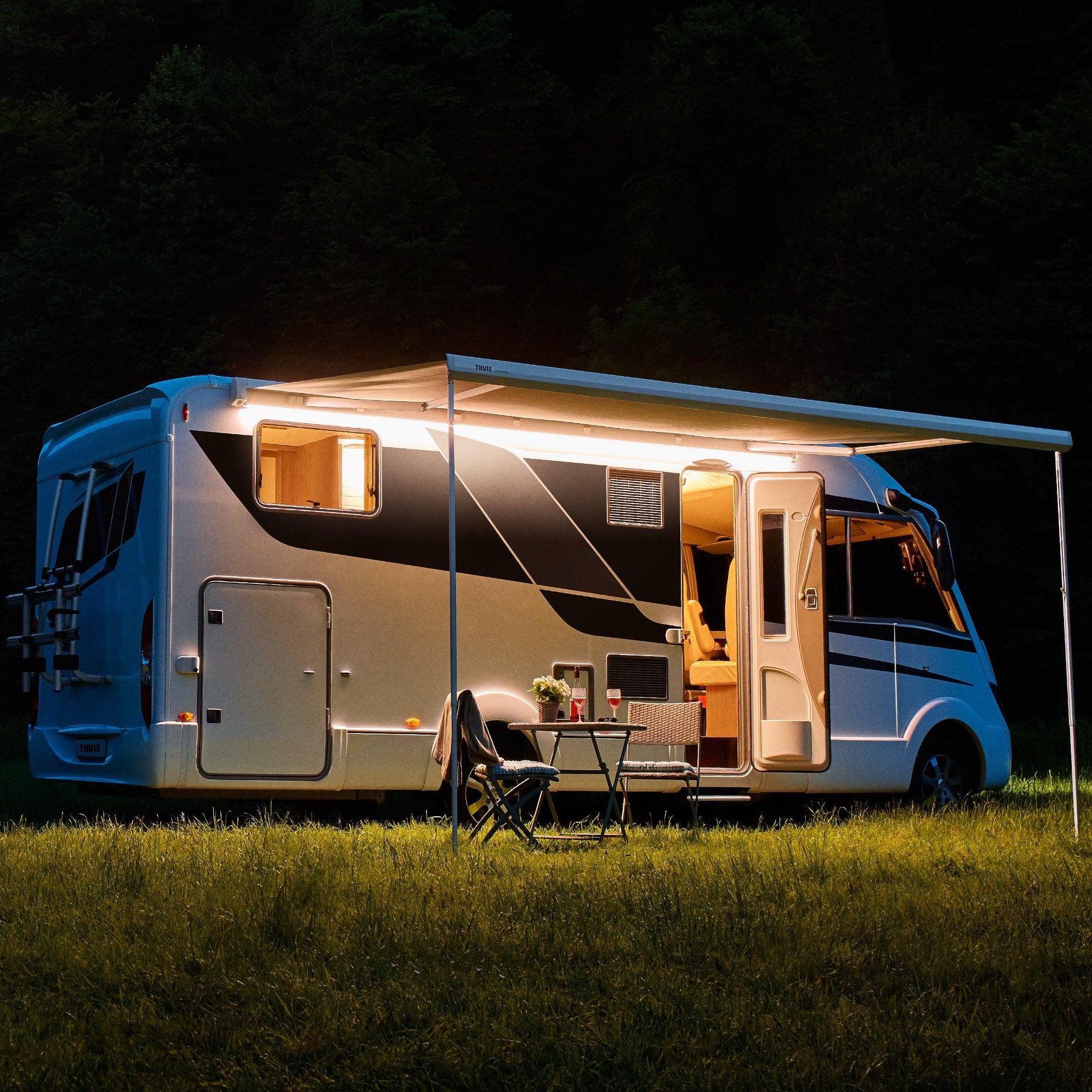 Thule 5200 Awning - Aussie Traveller