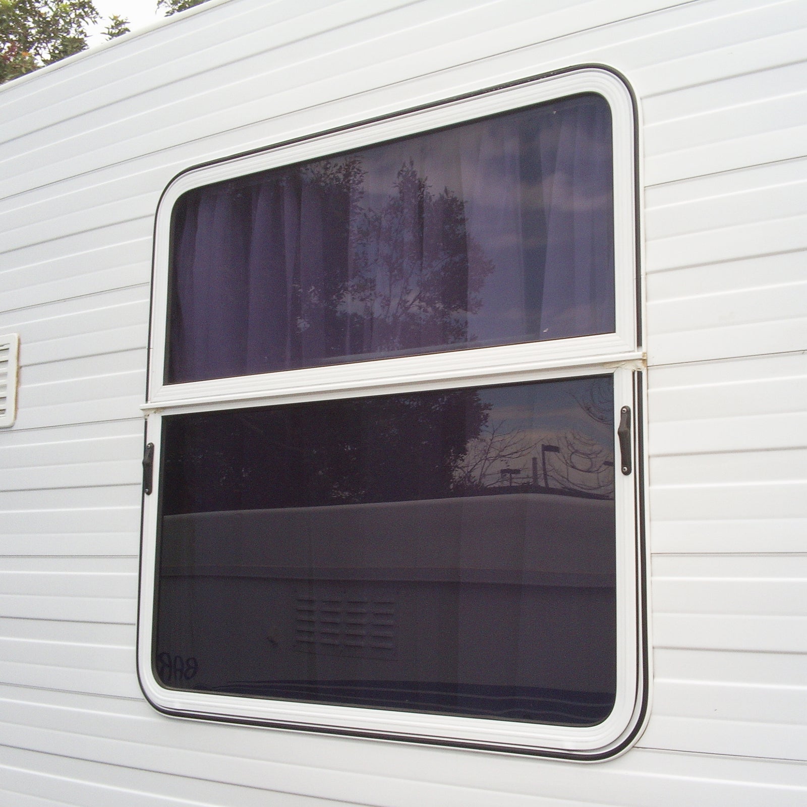 Wind-Out Windows – Aussie Traveller